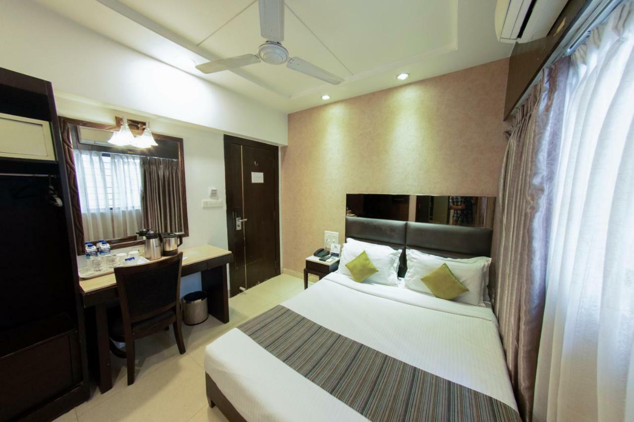 Hotel Manama Mumbai Exterior foto