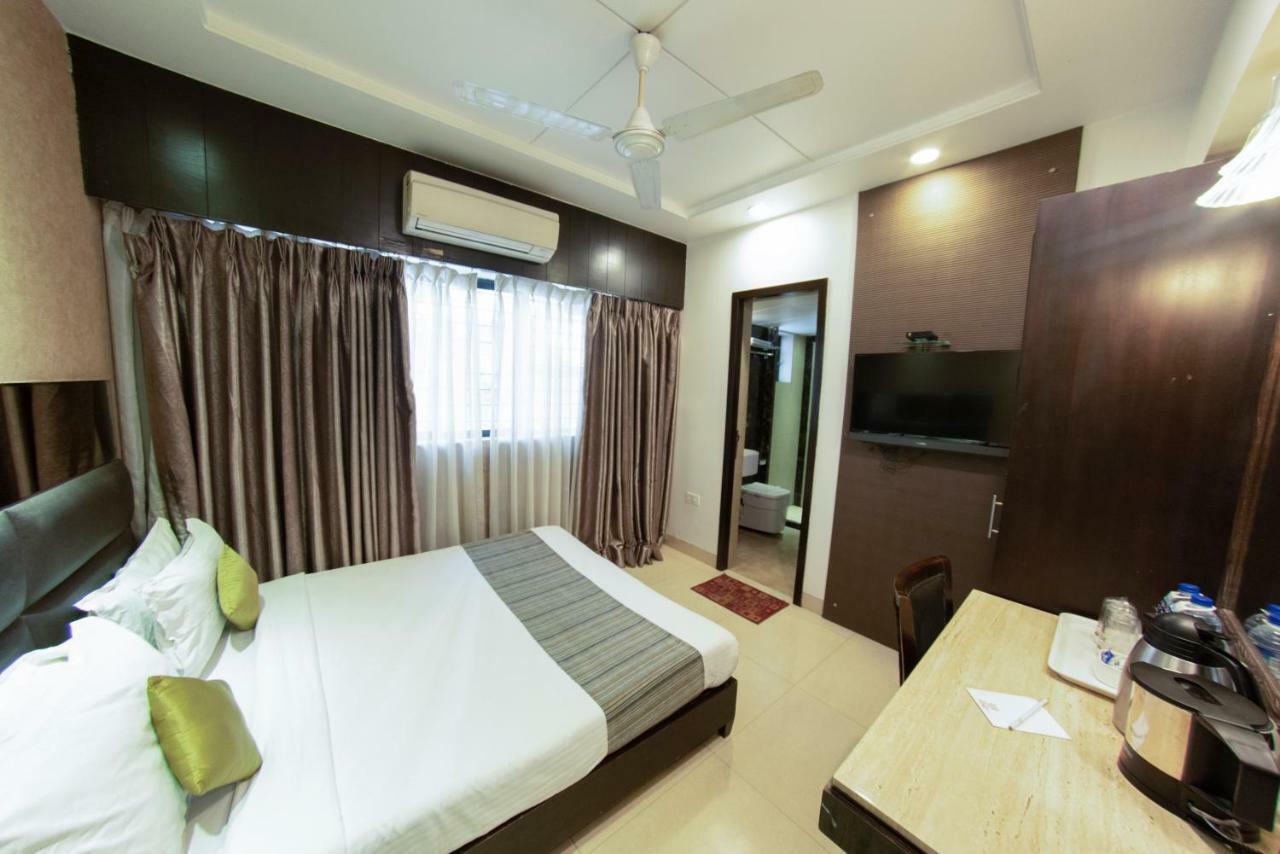 Hotel Manama Mumbai Exterior foto